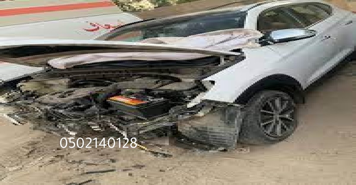 أدوات حديثة ومعدات متطورة داخل ورشة سمكرة متميزة بالرياض.