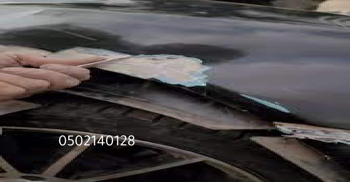 واجهة ورشة بالرياض متخصصة في سمكرة سيارات تويوتا برادو.